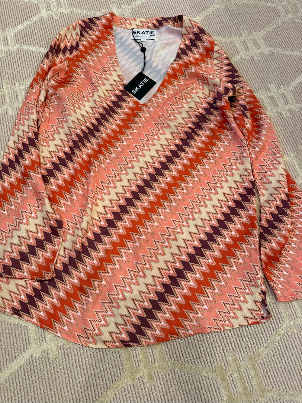 Skatie Coral, Peach & Burgundy Zigzag V-Neck Long Sleeve Top xs